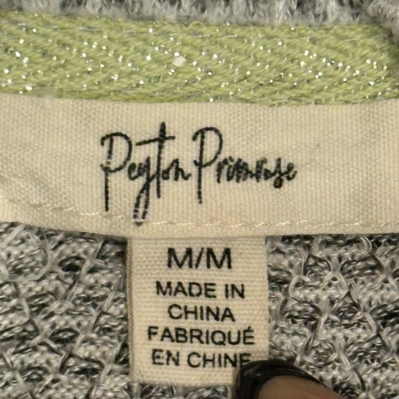 Peyton Primrose Gray Houndstooth Knit Sweater - Picture 2 of 7